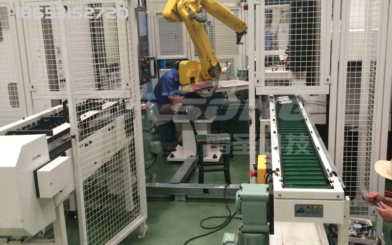 機(jī)器人調(diào)試現(xiàn)場